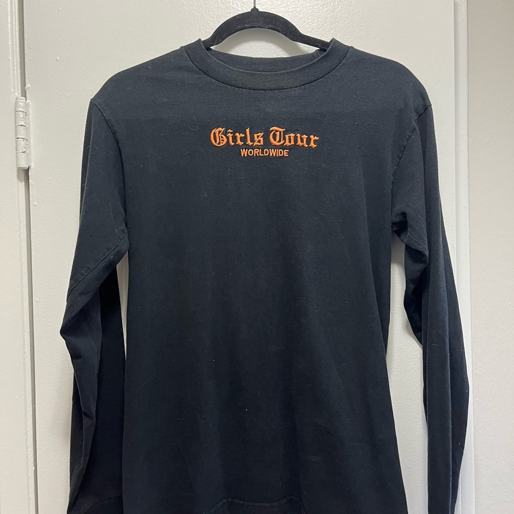 Girls Tour Worldwide Long Sleeve Tee – Black/Orange (Vintage Sorella)